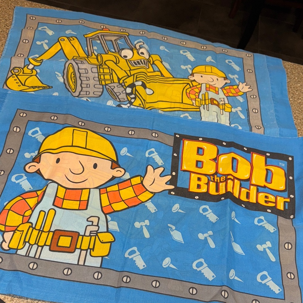 Vintage bon the builder pillowcases